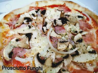 Pizza Torremolinos IMG_20200424_161741_resized_20210603_103950570.jpg - LOVE PIZZA