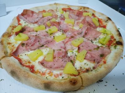 Pizza Torremolinos IMG_20210422_213013_resized_20210603_103901243.jpg - LOVE PIZZA